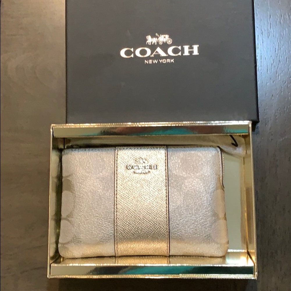 Coach wristlet NEW
